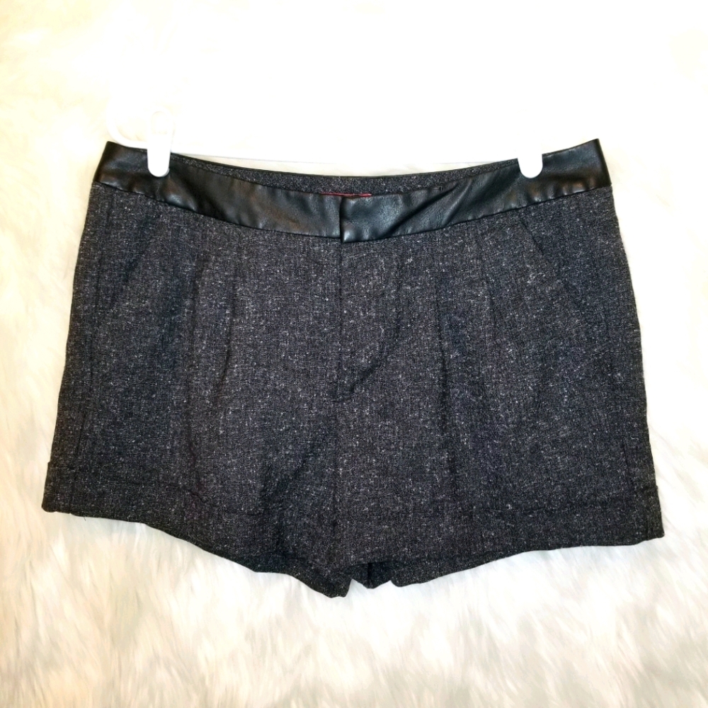 Tweed Pleated Shorts Elle
